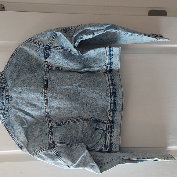 Doll Kills Daze Cropped Pleated Denim Jacket - Picture 5 of 8
